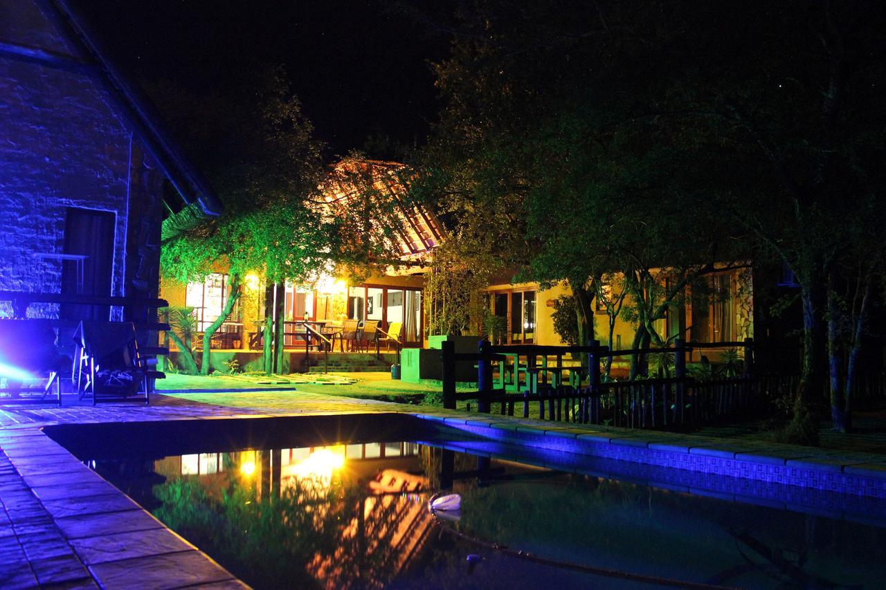 Woodpecker Lodge B&B フッドスプルイト エクステリア 写真